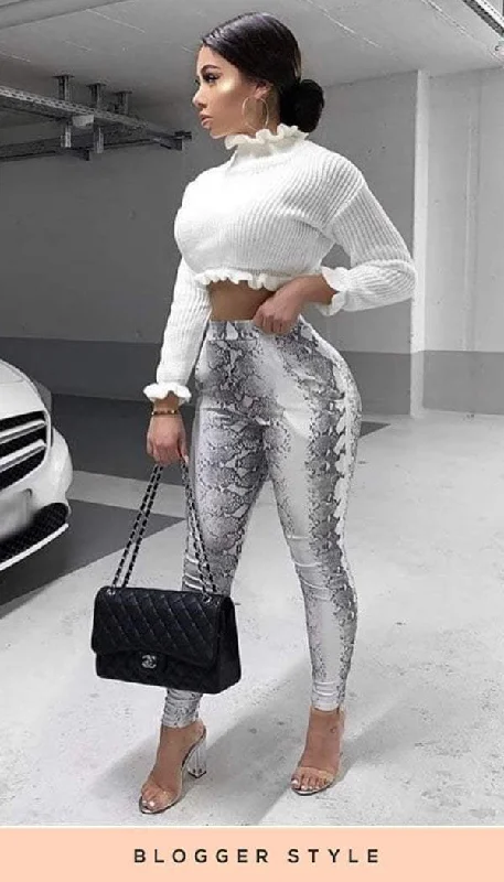 Frill Edge Cropped Jumper In Cream Cable Knit Ribbed Knit Lace Knit