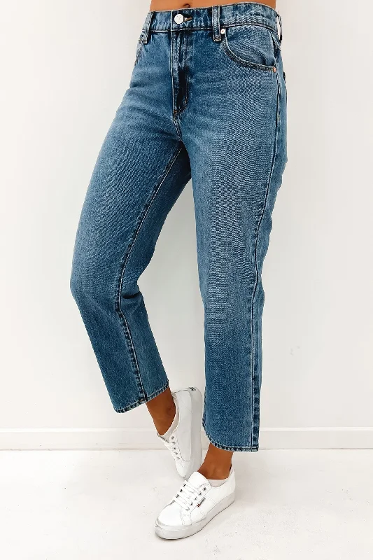 A 95 Mid Straight Jean Scout Chic Ripped Jeans
