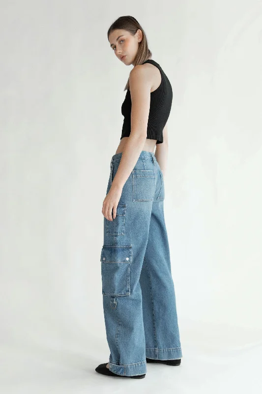 OAK 02 RELAXED MID-RISE CARGO JEAN Casual Light Wash Jeans